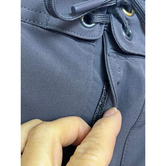 Ten Thousand Men’s Medium Gray Black Training Shorts Athletic Gym Workout Active - Picture 7 of 8